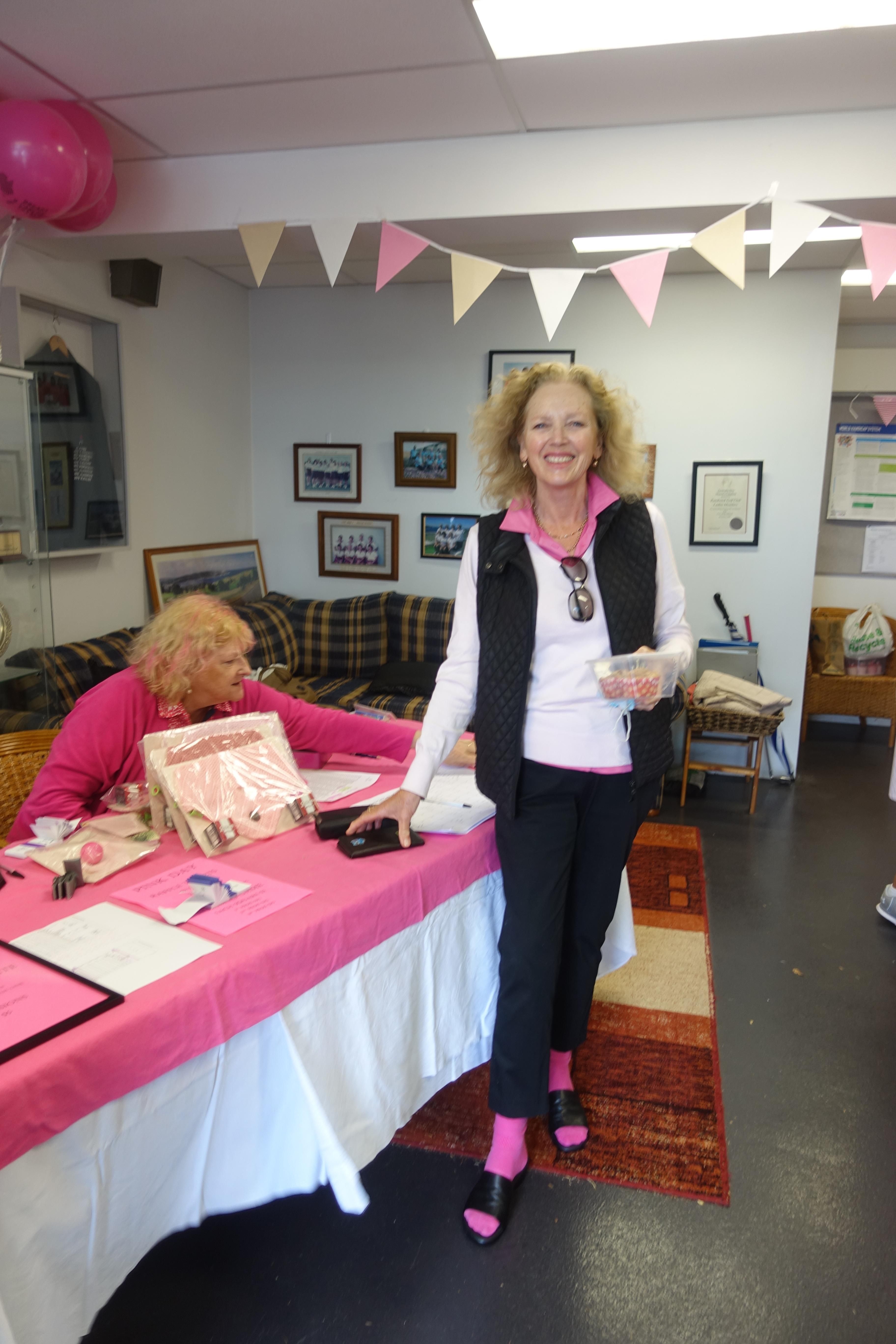 Pink Day at the Golf Club by Margaret Fitzgerald - Illustrated by Margaret Fitzgerald - Ourboox.com