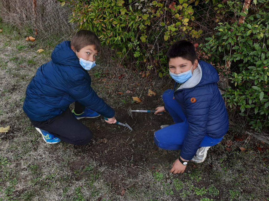 Outdoor School by Maestra Mariangela - Ourboox.com