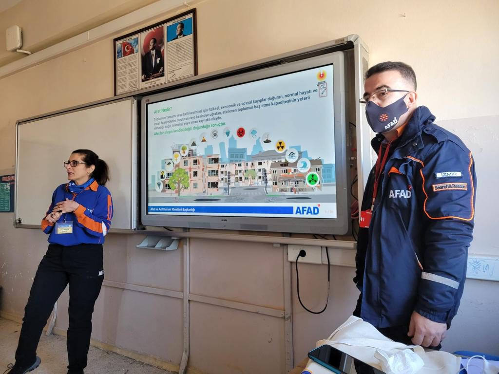 LET’S GREEN UP 2- DISASTER TRAINING by İlgi DİLMEN - Ourboox.com