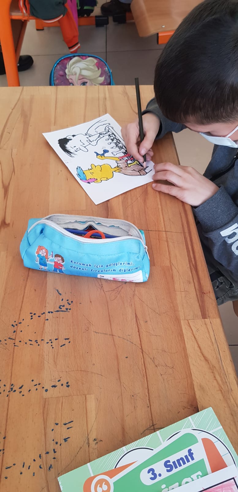 Coloring Activities by Duygu Yanar - Illustrated by Duygu YANAR-Ayşe Tokur Primary school - Ourboox.com